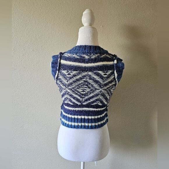 Urban Outfitters BDG Blue And White Patterned Knit Vest XS - Picture 3 of 6